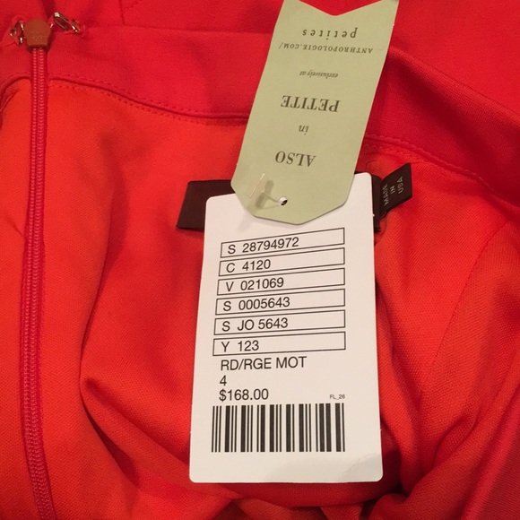 Fitted skirt waist measurement is 14 inches - Picture 4 of 5